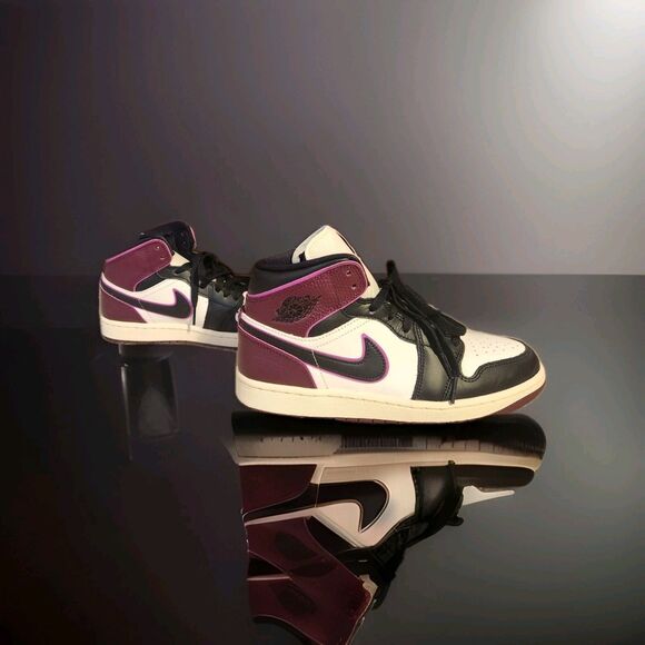 Size 8 - Jordan 1 Retro High OG Bordeaux - Picture 3 of 6